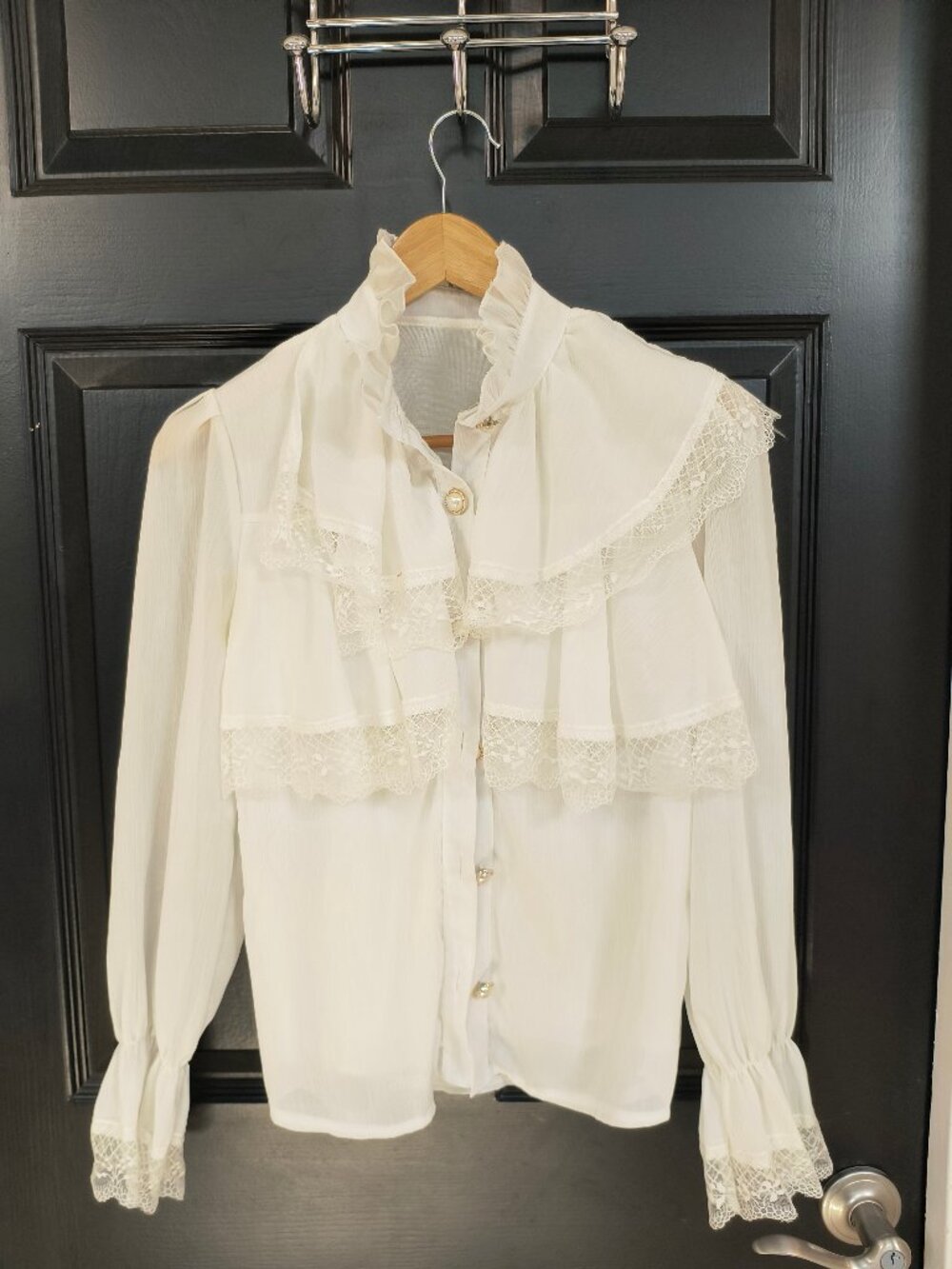 White Flowy Blouse - Unknown (M)